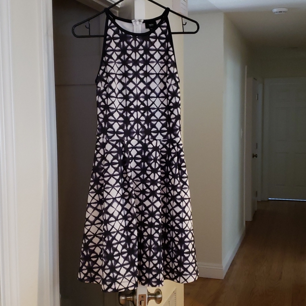 Mossimo black and white XS dress